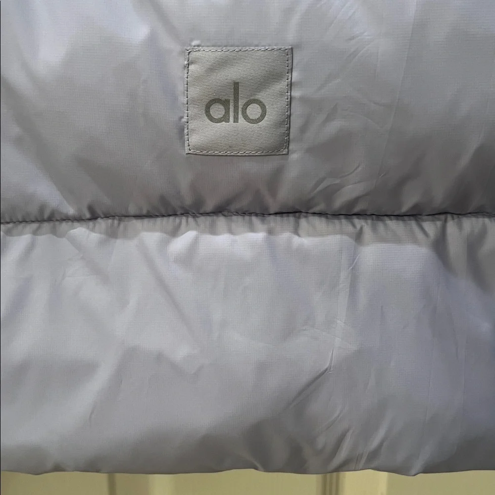💙 NWT ALO Gold Rush Puffer Jacket Winter Frost Limited Edition color XS XSMALL
